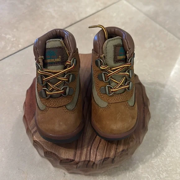 NWT Timberland field boots Sundance brown size 5 - Picture 2 of 3